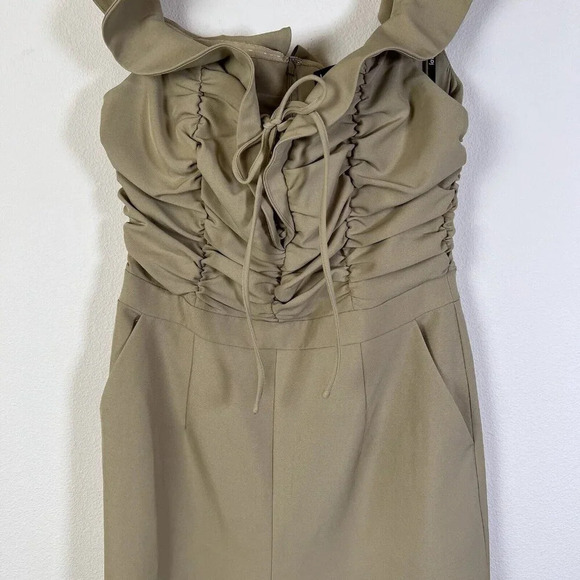 Lavish Alice Women’s Jumpsuit Size 8 Beige Wide Leg Business Formal Occassion - Picture 4 of 10